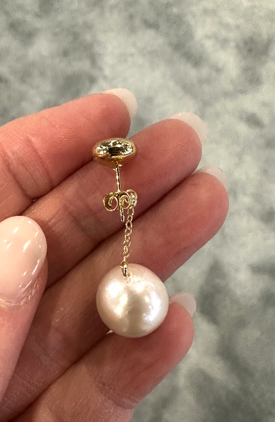 Load image into Gallery viewer, Baroque Pearl and Gold Ball Drop Earrings
