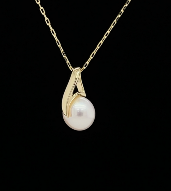 Pearl and Gold Ribbon Necklace