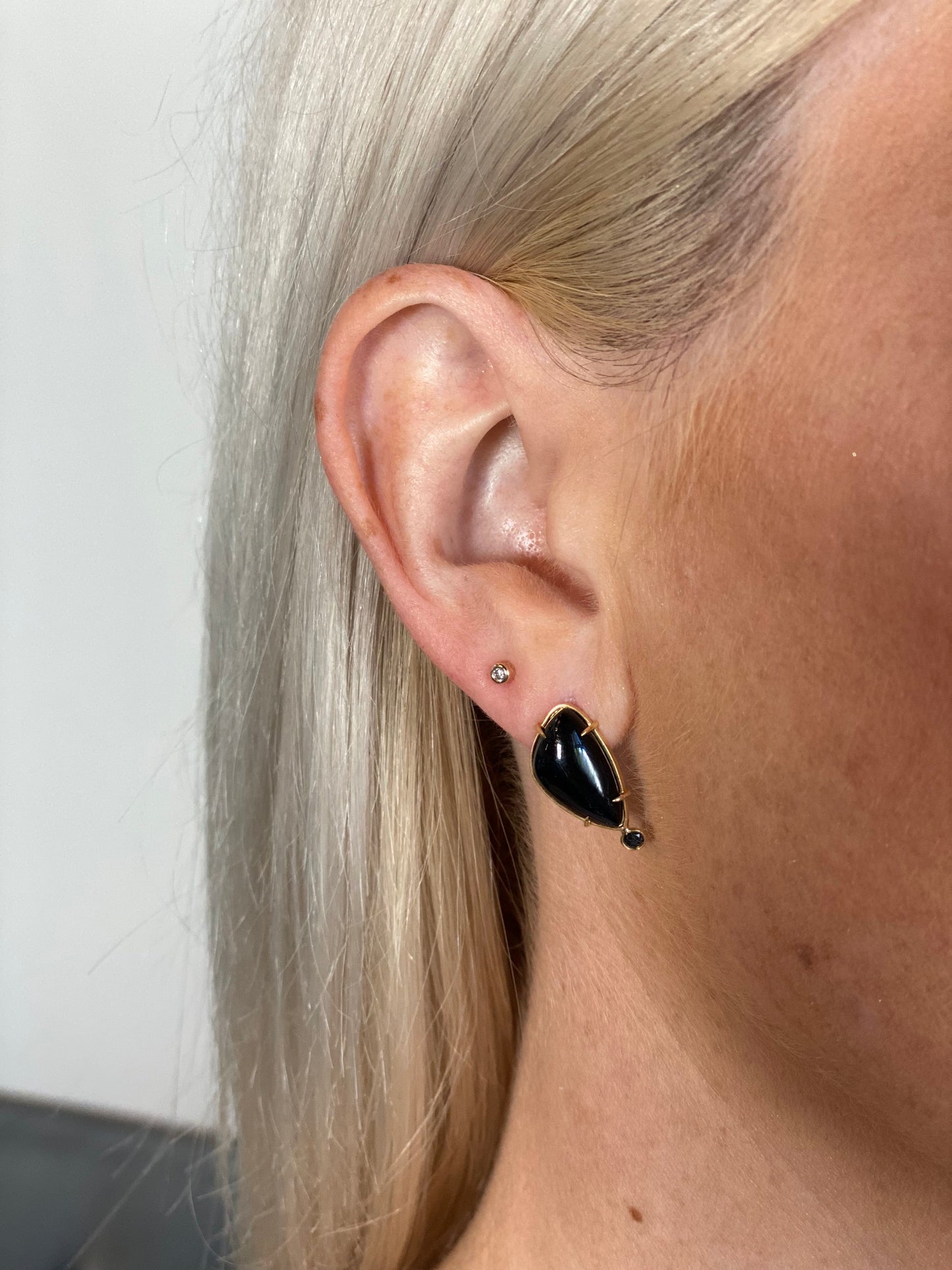 Load image into Gallery viewer, Black diamond and Onyx Stud Earrings
