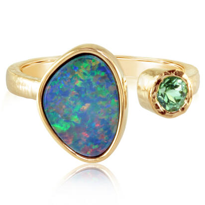 Load image into Gallery viewer, Opal Doublet Ring in 14K Yellow Gold
